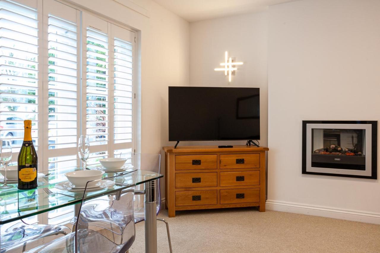 Keswick Ground Floor Apartment With Parking 外观 照片
